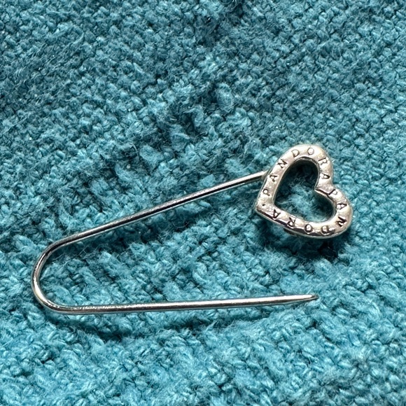 Pandora ME Pin for Charms - Picture 2 of 4